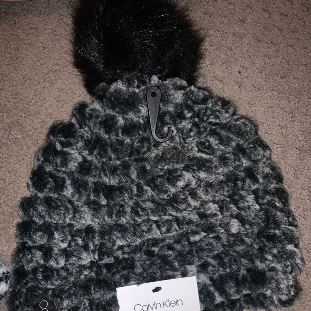 Calvin Klein Pom Pom Hat